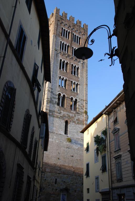 S. Agostino Fronte Mura Lucques Extérieur photo